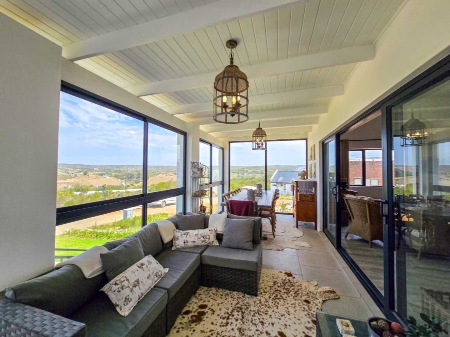 2 Bedroom Property for Sale in Stilbaai Oos Western Cape